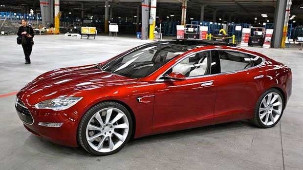 Tesla Modello 3 auto Elettrica